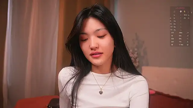 FancyEsten online show from December 17, 10:42 am