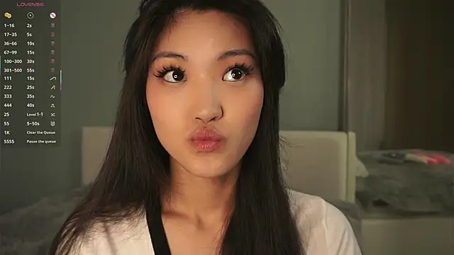 Snapshot of FancyEsten chatting on September 26, 8:21 am FancyEsten online show from September 26, 8:21 am