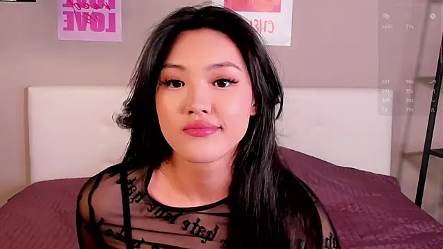 Snapshot of FancyEsten chatting on October 4, 8:05 am FancyEsten online show from October 4, 8:05 am