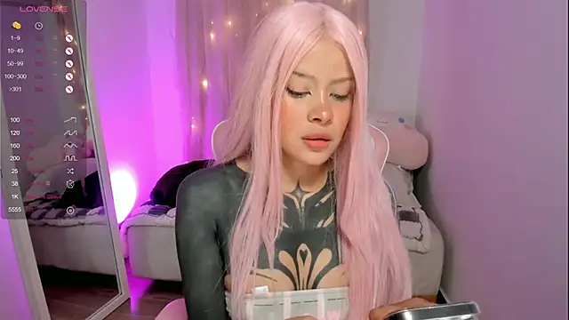 Snapshot of AlinaLukyanova chatting on December 20, 4:48 am AlinaLukyanova online show from December 20, 4:48 am