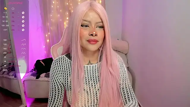 Snapshot of AlinaLukyanova chatting on December 22, 4:34 am AlinaLukyanova online show from December 22, 4:34 am