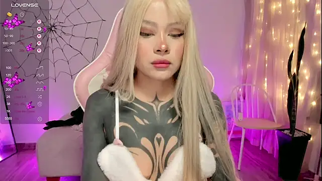 AlinaLukyanova online show from December 2, 4:03 am