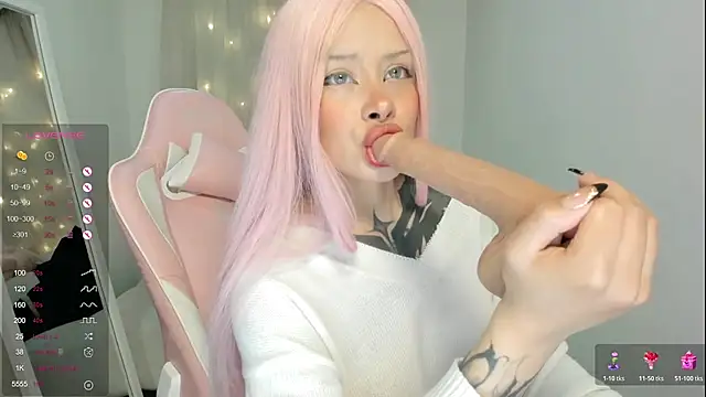 Snapshot of AlinaLukyanova chatting on January 7, 3:55 am AlinaLukyanova online show from January 7, 3:55 am