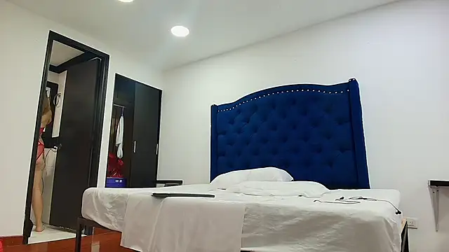 zarah andrew   online show from September 19, 1:59 pm
