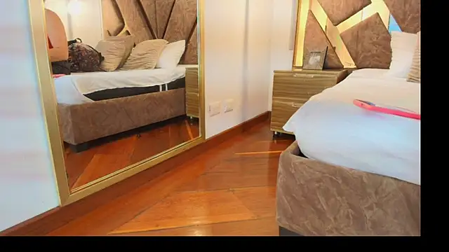 zarah andrew   online show from November 8, 2:42 pm