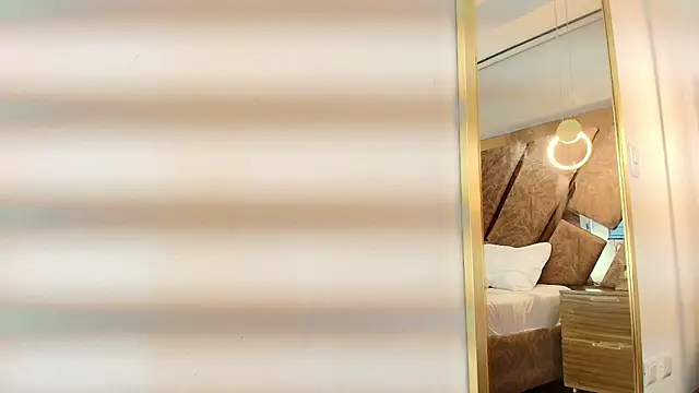 zarah andrew   online show from December 5, 12:04 pm