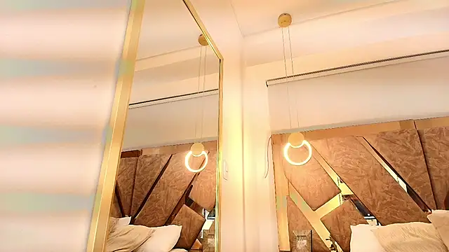 zarah andrew   online show from November 26, 12:05 pm