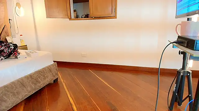 zarah andrew   online show from December 16, 12:09 pm