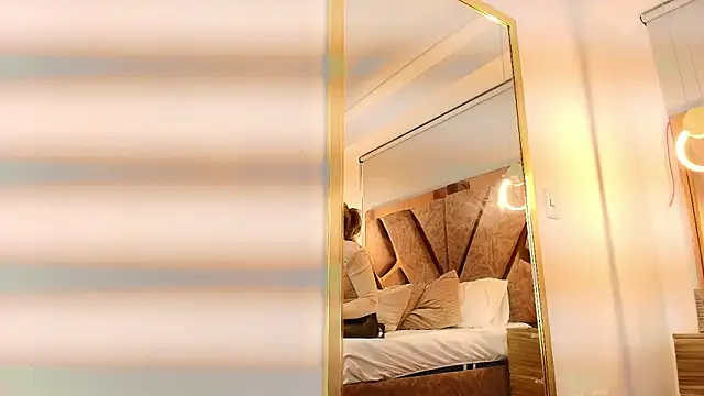 zarah andrew   online show from November 14, 11:58 am