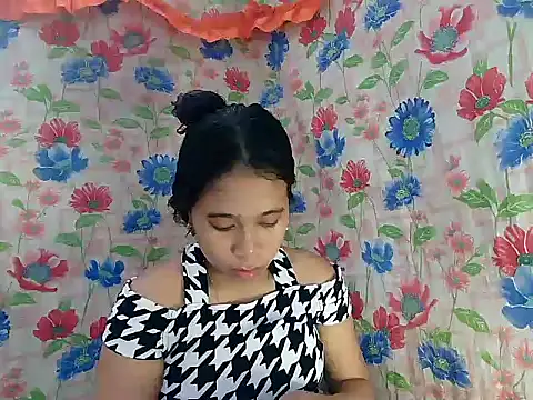 Snapshot of Pinay_Skinny18 chatting on October 2, 12:47 am Pinay Skinny18 online show from October 2, 12:47 am