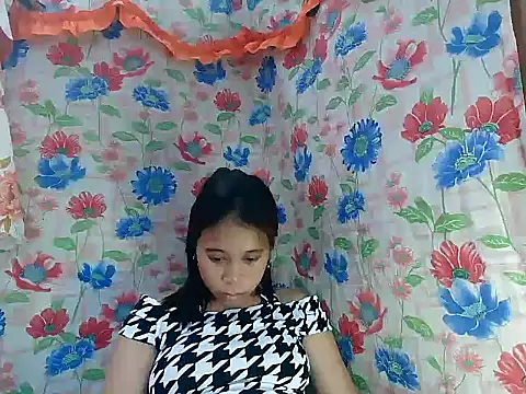 Snapshot of Pinay_Skinny18 chatting on October 11, 1:39 am Pinay Skinny18 online show from October 11, 1:39 am