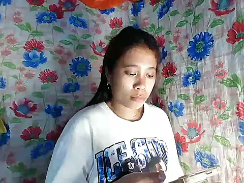 Snapshot of Pinay_Skinny18 chatting on September 28, 12:56 pm Pinay Skinny18 online show from September 28, 12:56 pm