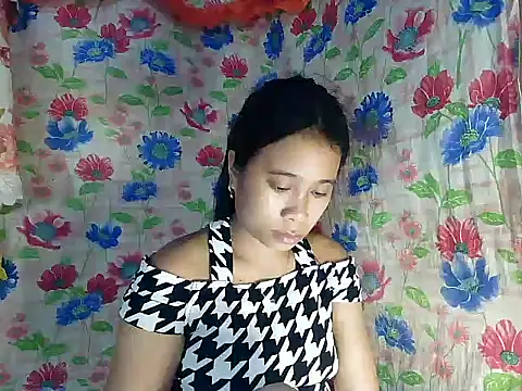 Snapshot of Pinay_Skinny18 chatting on October 11, 1:45 pm Pinay Skinny18 online show from October 11, 1:45 pm