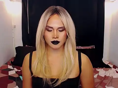 YllanaAltheaXxX online show from February 15, 5:19 am