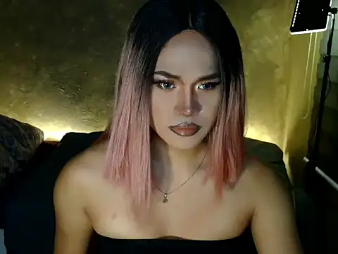 YllanaAltheaXxX online show from March 15, 12:23 pm