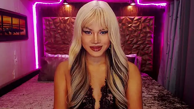 Snapshot of YllanaAltheaXxX chatting on November 2, 4:28 am YllanaAltheaXxX online show from November 2, 4:28 am