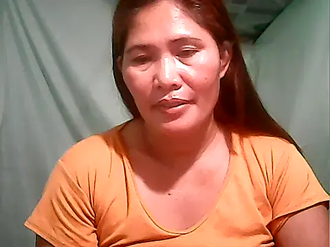 Snapshot of Juicy_69xx chatting on October 2, 1:47 pm Juicy 69xx online show from October 2, 1:47 pm