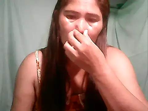 Snapshot of Juicy_69xx chatting on September 13, 11:32 am Juicy 69xx online show from September 13, 11:32 am