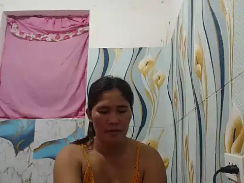 Snapshot of Juicy_69xx chatting on July 13, 11:53 am Juicy 69xx online show from July 13, 11:53 am