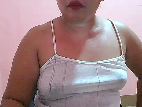 Snapshot of fresh_rosie chatting on May 27, 8:16 pm fresh rosie online show from May 27, 8:16 pm