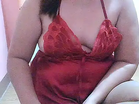 Snapshot of fresh_rosie chatting on May 4, 8:22 pm fresh rosie online show from May 4, 8:22 pm