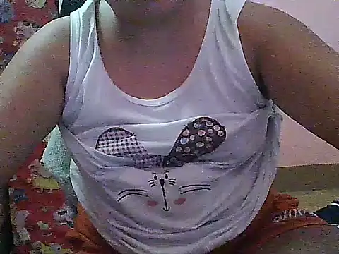 Snapshot of fresh_rosie chatting on June 14, 5:08 am fresh rosie online show from June 14, 5:08 am