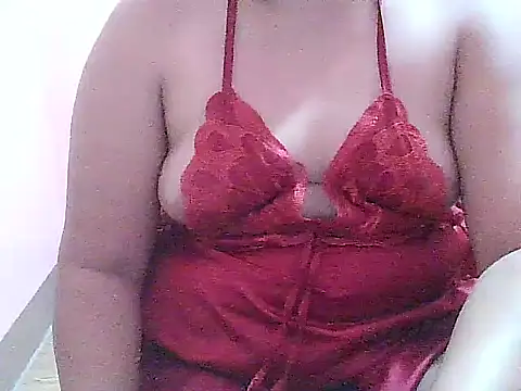 Snapshot of fresh_rosie chatting on April 22, 8:32 am fresh rosie online show from April 22, 8:32 am