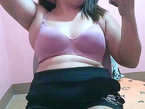 Snapshot of fresh_rosie chatting on May 10, 11:50 pm fresh rosie online show from May 10, 11:50 pm