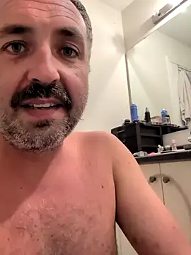 Snapshot of cloudymatt chatting on September 18, 4:59 am cloudymatt online show from September 18, 4:59 am