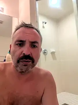 Snapshot of cloudymatt chatting on October 21, 2:27 pm cloudymatt online show from October 21, 2:27 pm