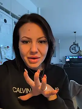 SwedishBaabe online show from October 9, 11:00 am