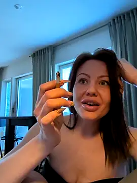 SwedishBaabe online show from October 3, 8:49 am