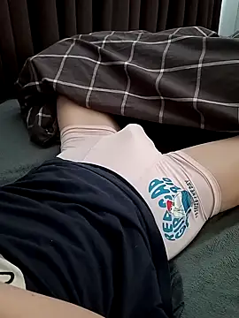 Snapshot of rikutorikukuto chatting on December 16, 1:43 am rikutorikukuto online show from December 16, 1:43 am