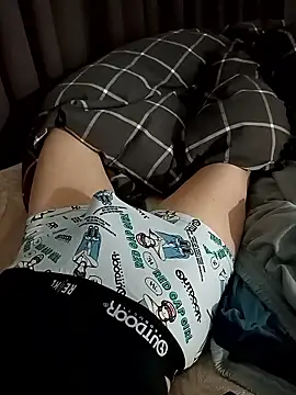 Snapshot of rikutorikukuto chatting on November 13, 7:56 am rikutorikukuto online show from November 13, 7:56 am