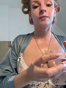  Katherine Pierce  online show from December 1, 12:17 pm