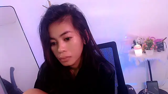 Snapshot of daretolovemee_18 chatting on September 8, 11:04 pm daretolovemee 18 online show from September 8, 11:04 pm