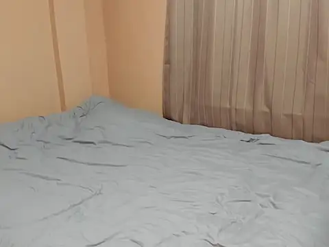 expnsivecandy online show from March 18, 6:38 am