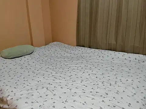 expnsivecandy online show from March 25, 6:24 am