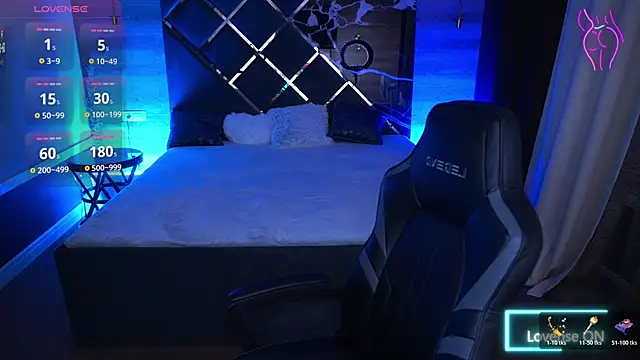 EliseVelour online show from November 13, 3:49 pm