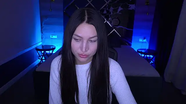 EliseVelour online show from November 9, 1:59 pm