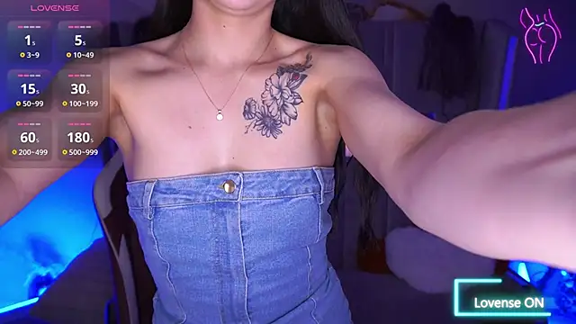 EliseVelour online show from March 17, 1:36 pm