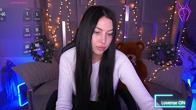 EliseVelour online show from January 13, 1:59 pm