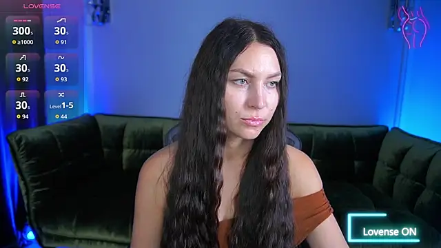 EliseVelour online show from October 10, 12:50 pm