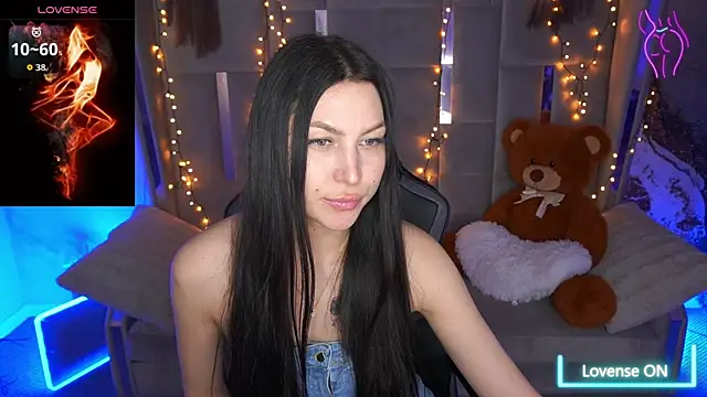 EliseVelour online show from March 24, 1:33 pm