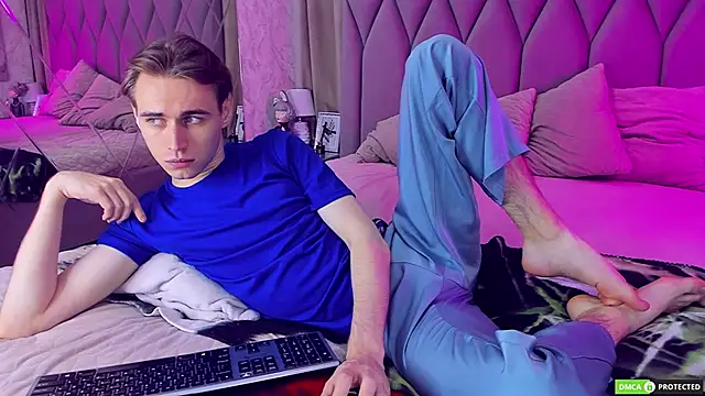 WilliamDyson online show from September 21, 3:11 am