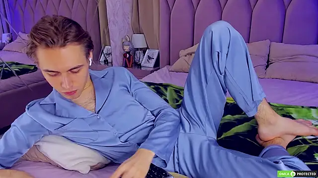 WilliamDyson online show from November 15, 4:16 am