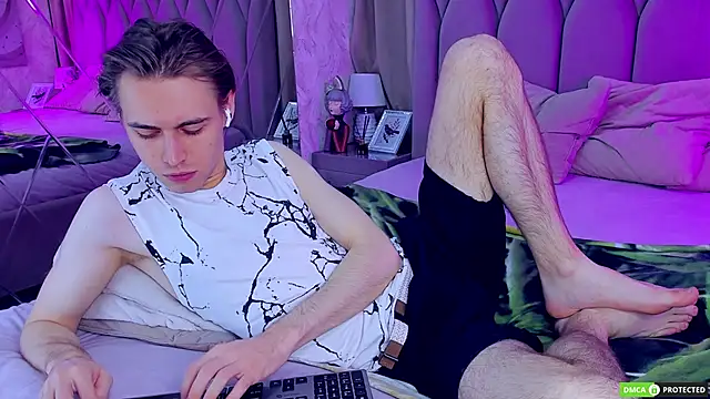 WilliamDyson online show from November 16, 3:55 am