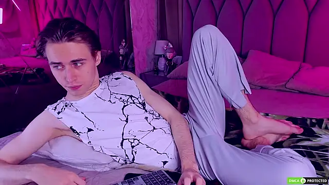 WilliamDyson online show from November 26, 4:01 am