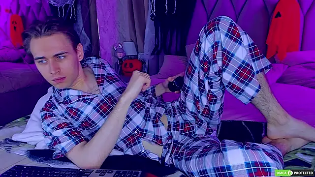 WilliamDyson online show from October 20, 3:08 am