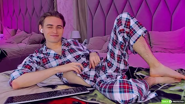 WilliamDyson online show from September 25, 4:29 am